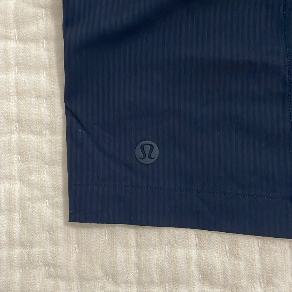 Lululemon Dance Studio High-Rise Short 3.5" *True Navy Size 8 - Picture 7 of 7